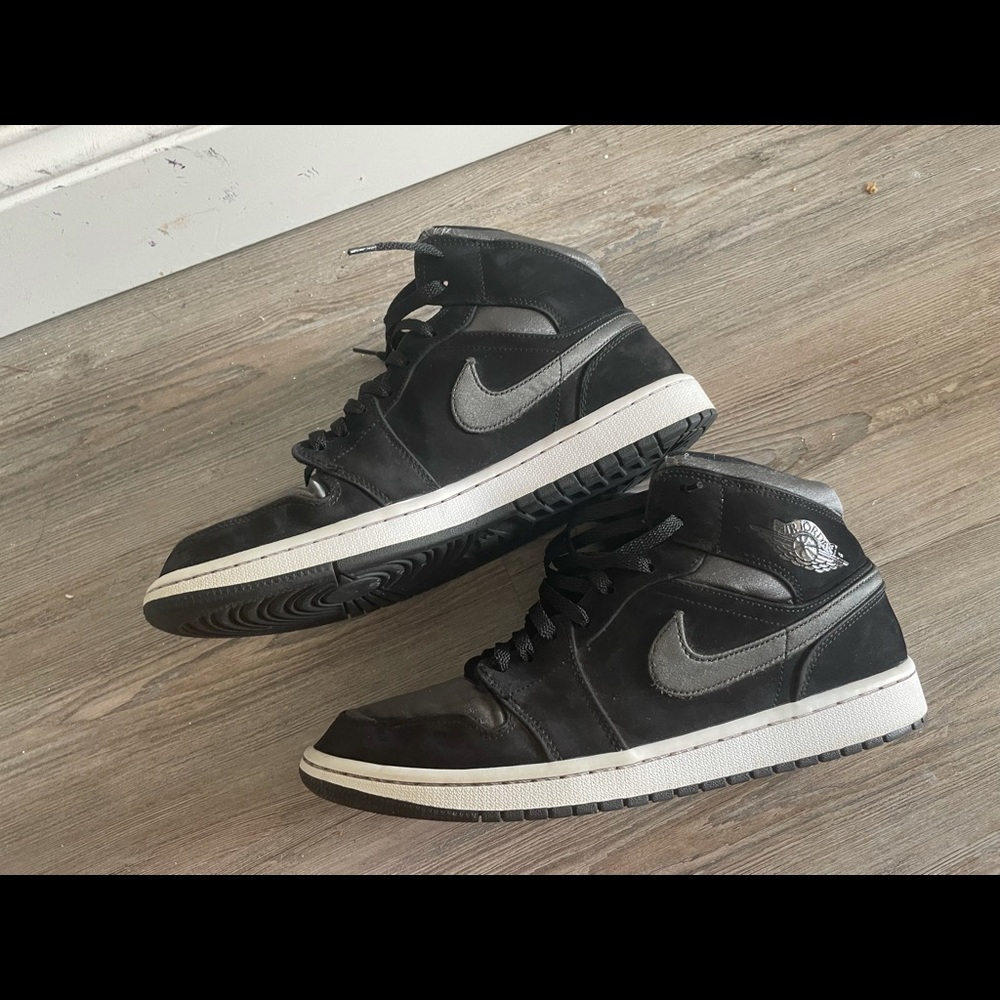 Air Jordan 1 mid SE Nylon “Black Grey”